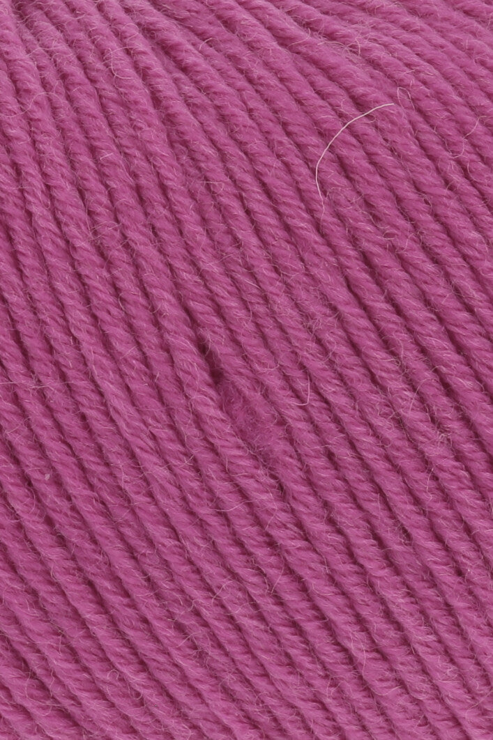 Premium Merino 150 Wool Blend for Ultimate Comfort and Style