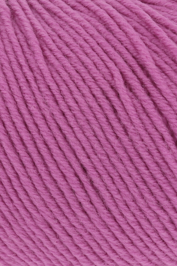 Premium Merino 150 Wool Blend for Ultimate Comfort and Style