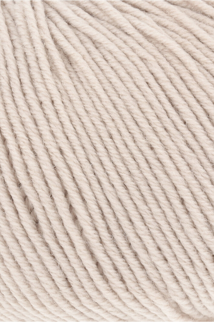 Premium Merino 150 Wool Blend for Ultimate Comfort and Style