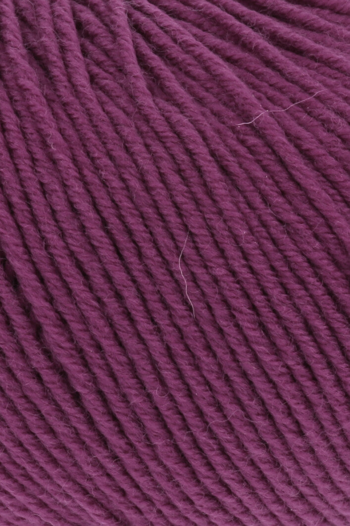 Premium Merino 150 Wool Blend for Ultimate Comfort and Style