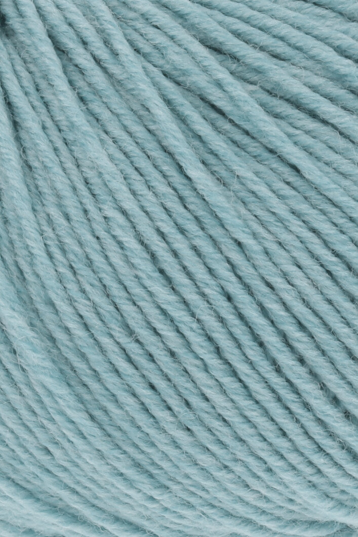 Premium Merino 150 Wool Blend for Ultimate Comfort and Style