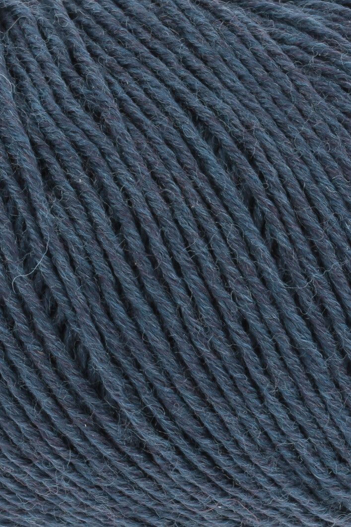 Premium Merino 150 Wool Blend for Ultimate Comfort and Style