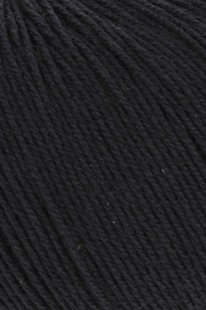 Exquisite 100% Merino Wool - Merino 400 Lace Yarn Ball