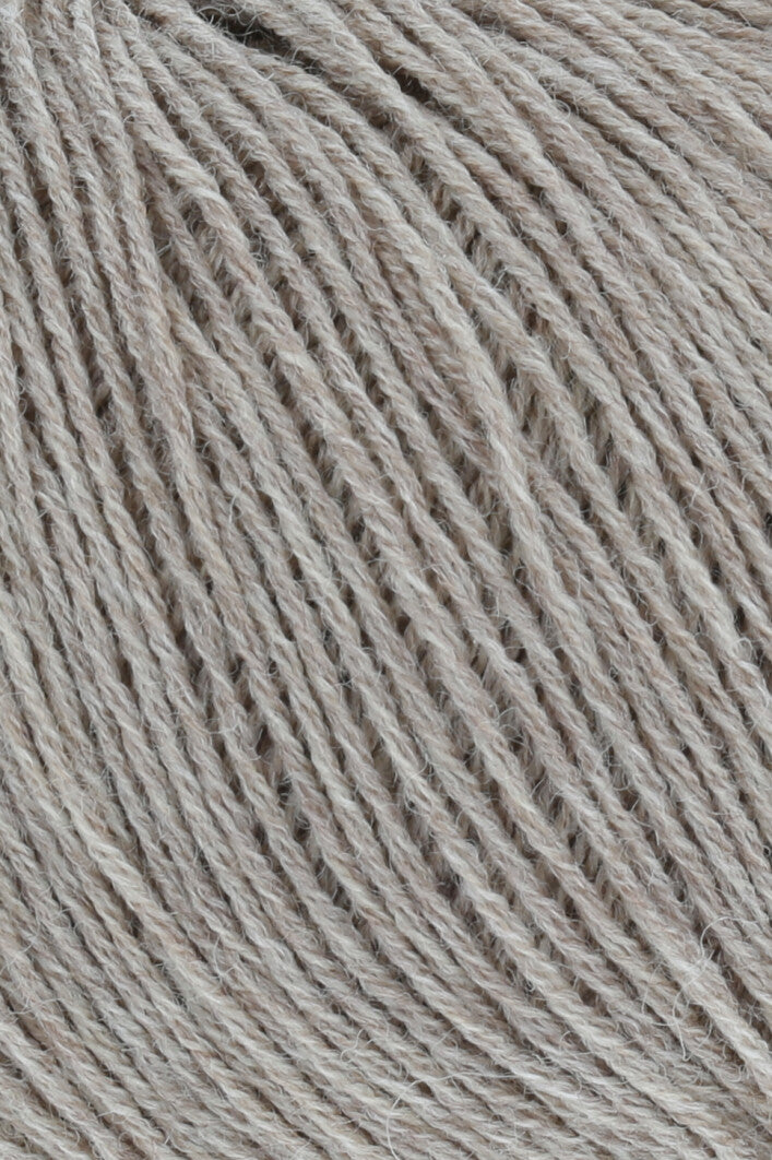 Exquisite 100% Merino Wool - Merino 400 Lace Yarn Ball