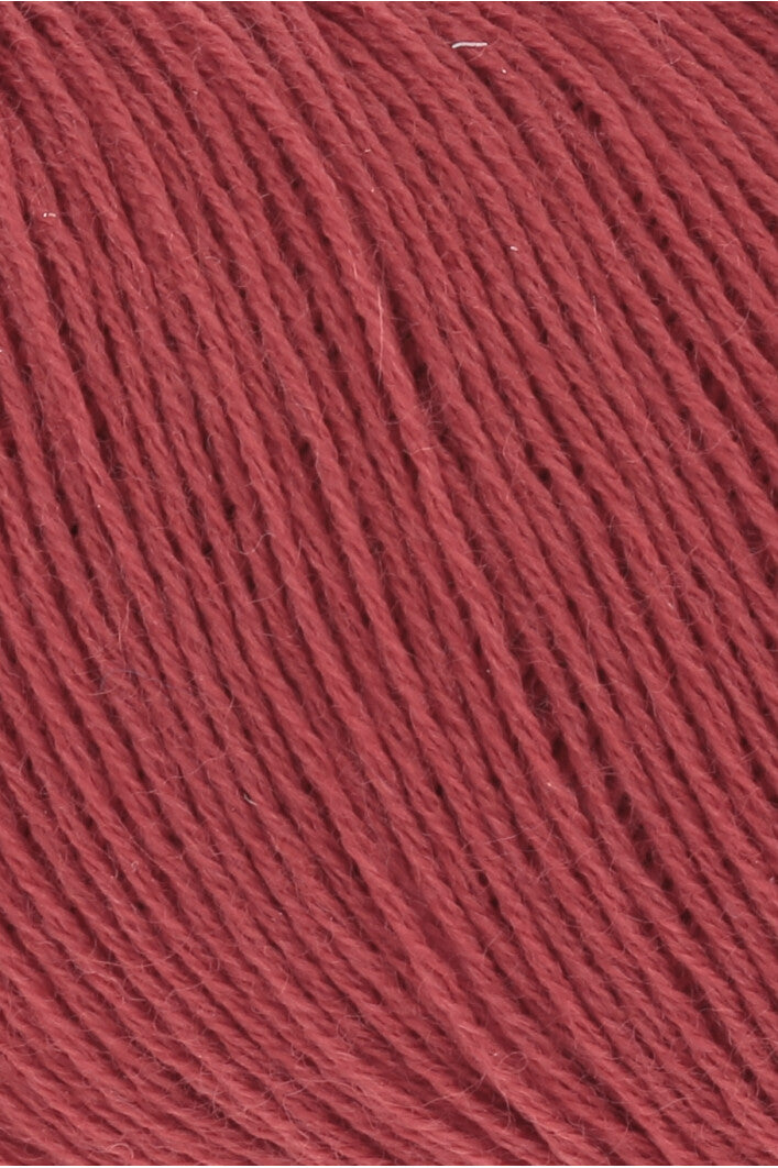 Exquisite 100% Merino Wool - Merino 400 Lace Yarn Ball