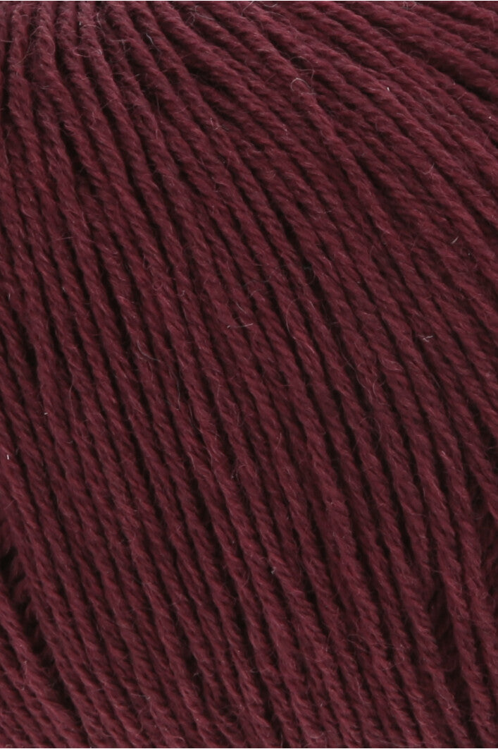 Exquisite 100% Merino Wool - Merino 400 Lace Yarn Ball