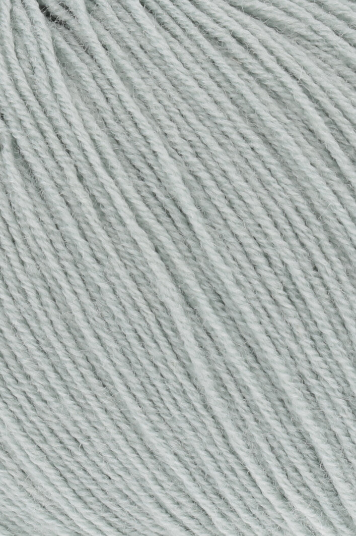 Exquisite 100% Merino Wool - Merino 400 Lace Yarn Ball