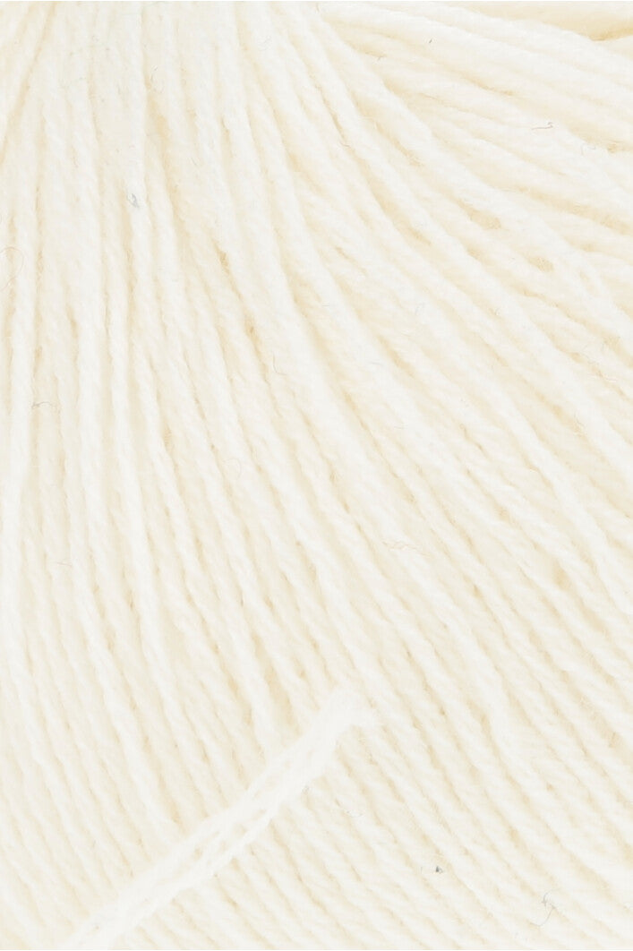 Exquisite 100% Merino Wool - Merino 400 Lace Yarn Ball