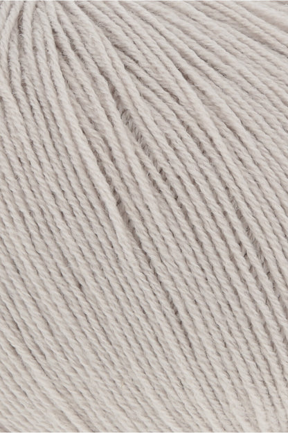 Exquisite 100% Merino Wool - Merino 400 Lace Yarn Ball