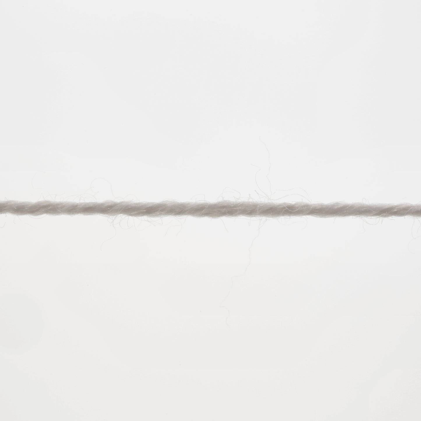Exquisite 100% Merino Wool - Merino 400 Lace Yarn Ball