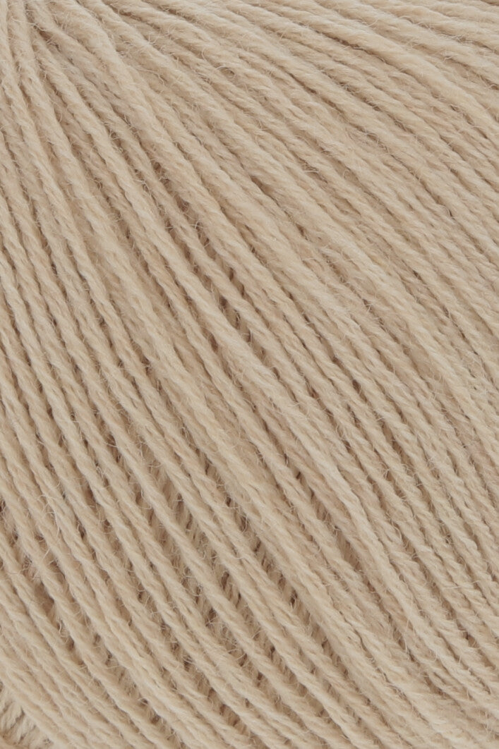 Exquisite 100% Merino Wool - Merino 400 Lace Yarn Ball