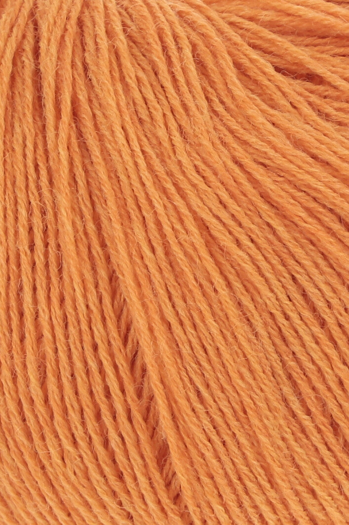 Exquisite 100% Merino Wool - Merino 400 Lace Yarn Ball