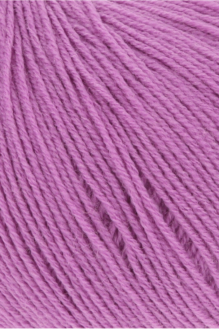 Exquisite 100% Merino Wool - Merino 400 Lace Yarn Ball