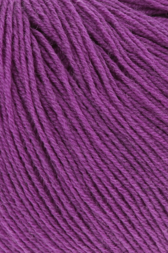 Exquisite 100% Merino Wool - Merino 400 Lace Yarn Ball